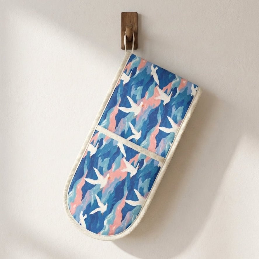 Carried on the Wind – Seagull Print Cotton Double Oven Gloves