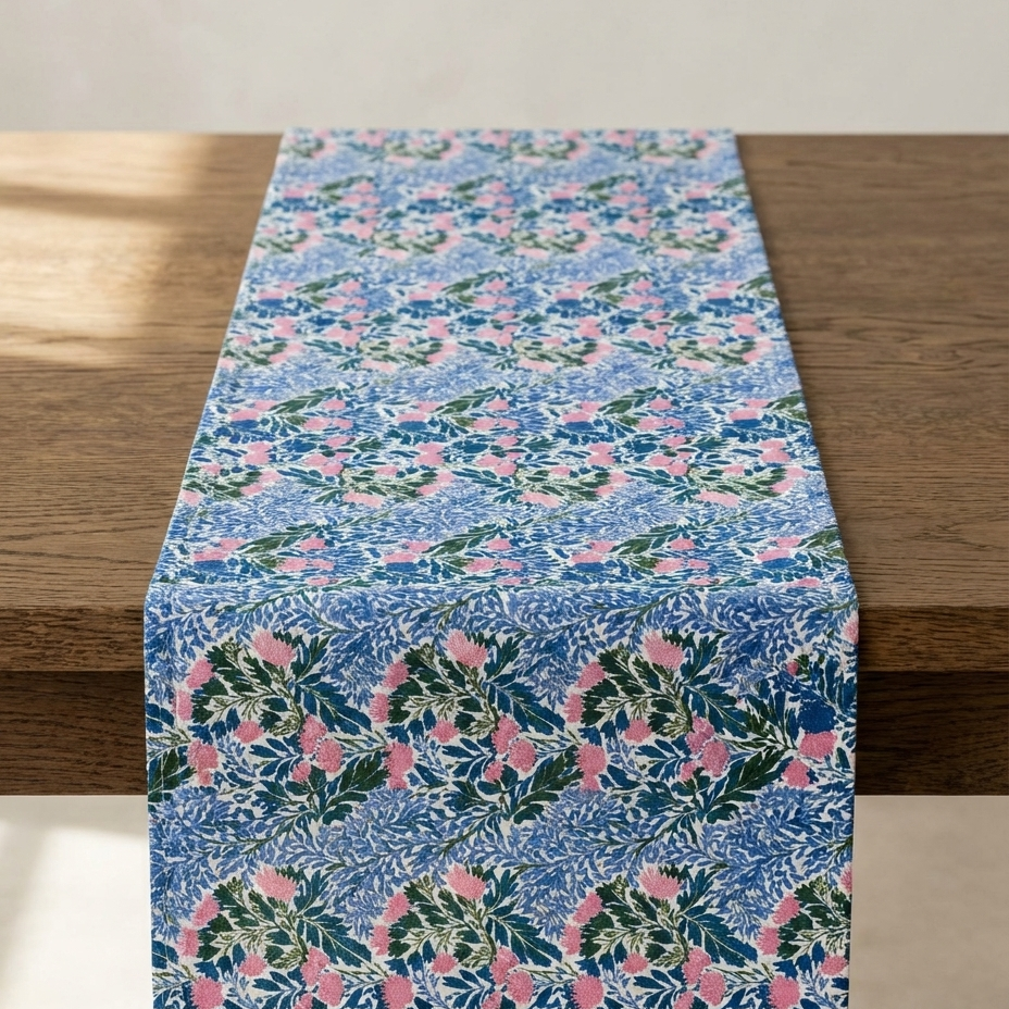 Hedgerow Whispers — Botanical Cotton-Linen Table Runner